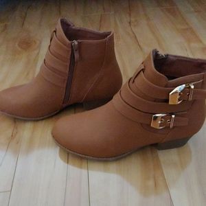 Womens ankle boots